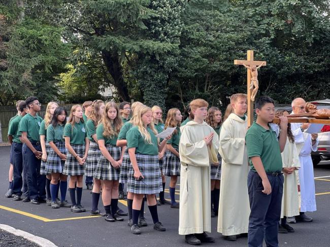 Holy Cross School av62ci4mt1c040o4osw4gc4o0 1122
